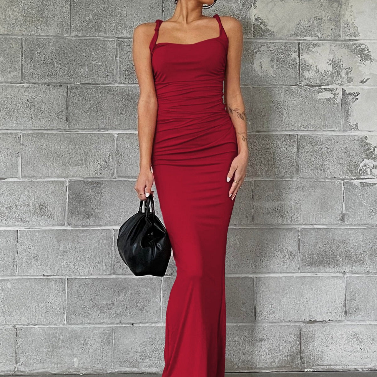 Figurbetontes Maxikleid mit Spaghetti-Trägern - Lirome